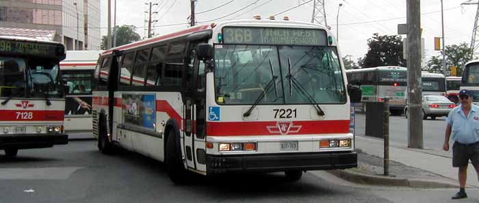 Toronto Transit Commission NovaBus RTS 7221